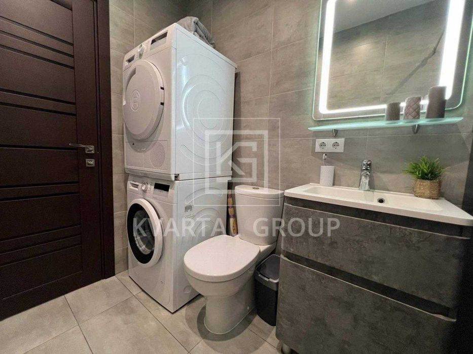 Без КОМІСІЇ!!! 2 кімнатна квартира з  ремонтом і меблями. КАРЬЄР