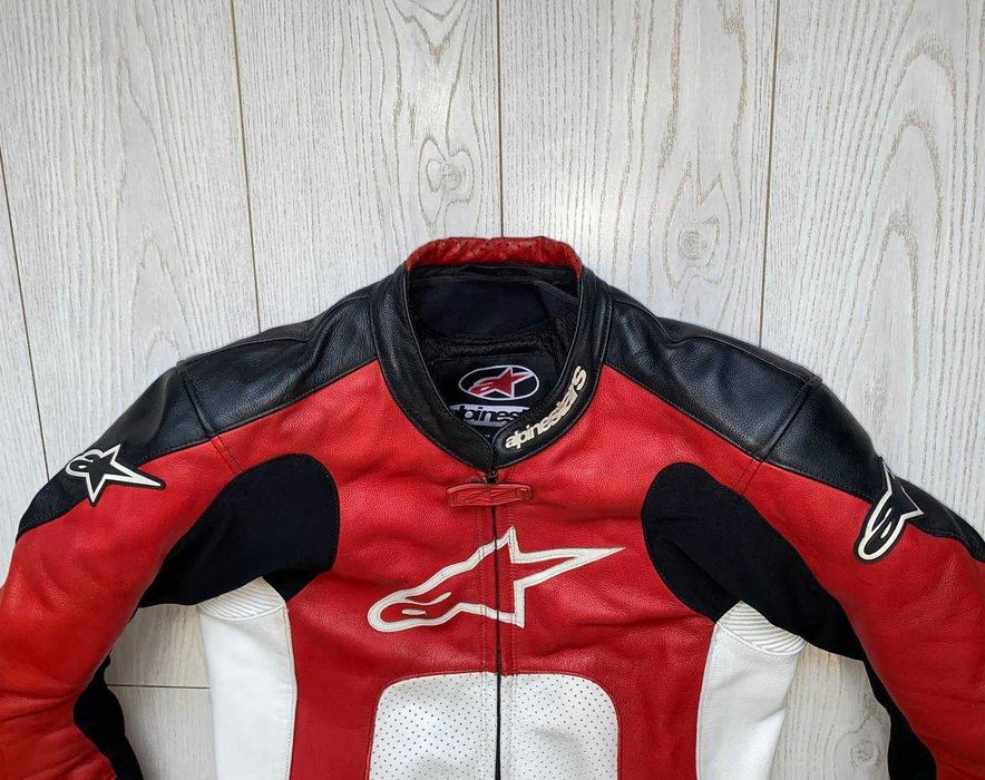 чоловічий професійний шкіряний мото костюм AlpineStars
розмір 50 (M)