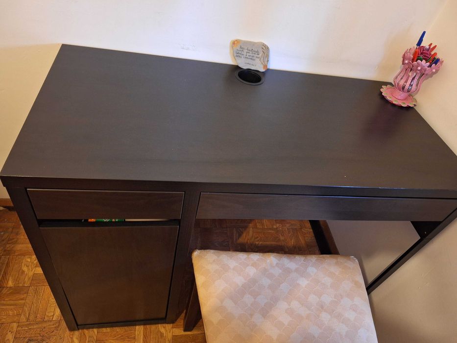Secretaria usada em ótimo estado