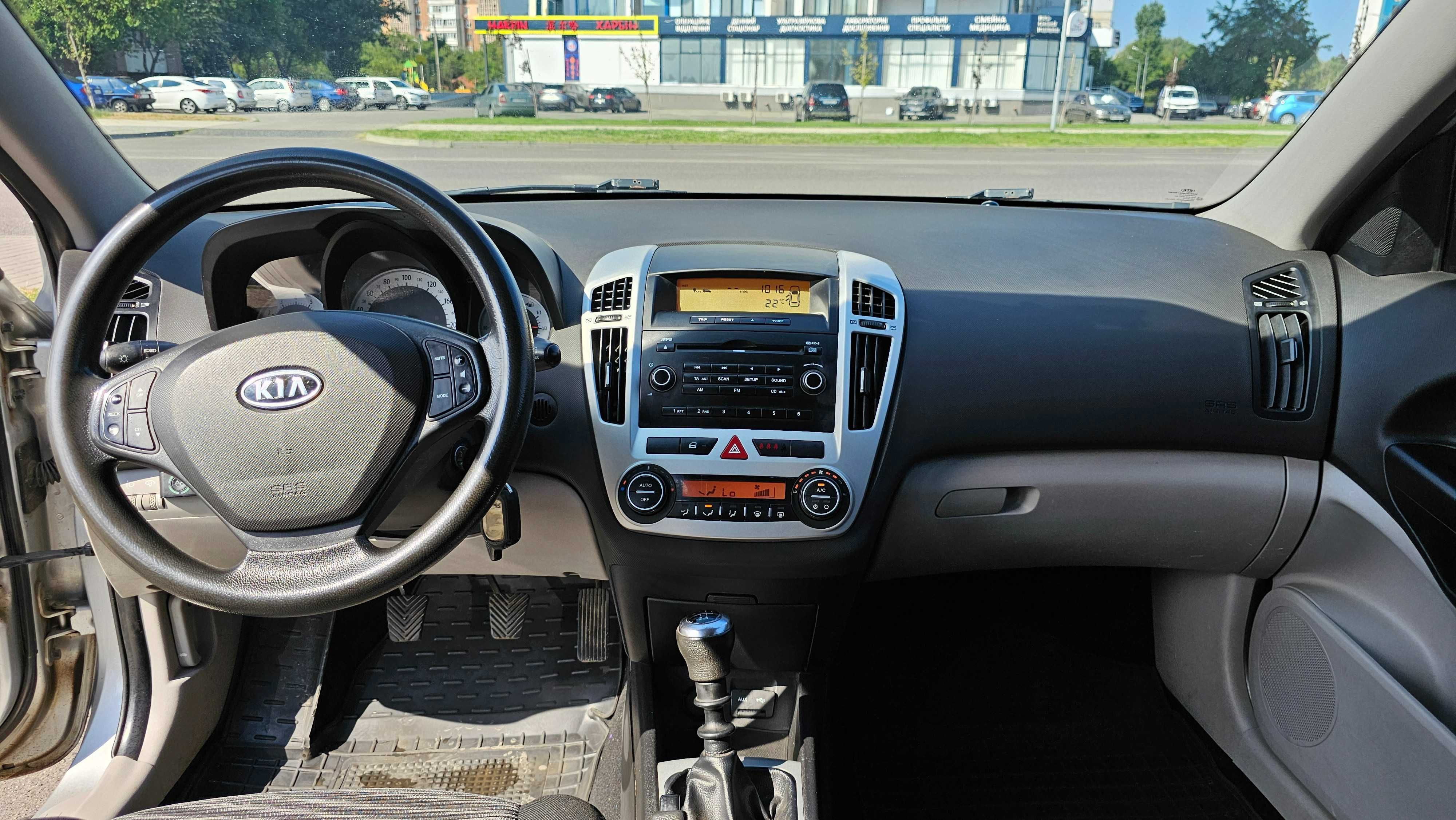 KIA CEED 2007 2.0  МКПП газ/бензин