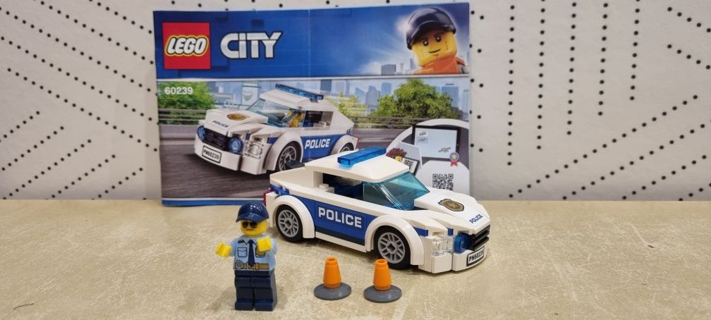 Lego City 60239 Samochód policyjny