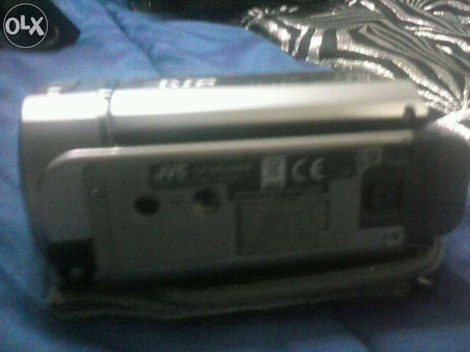 JVC HDD 30GB de disco e micro sd.