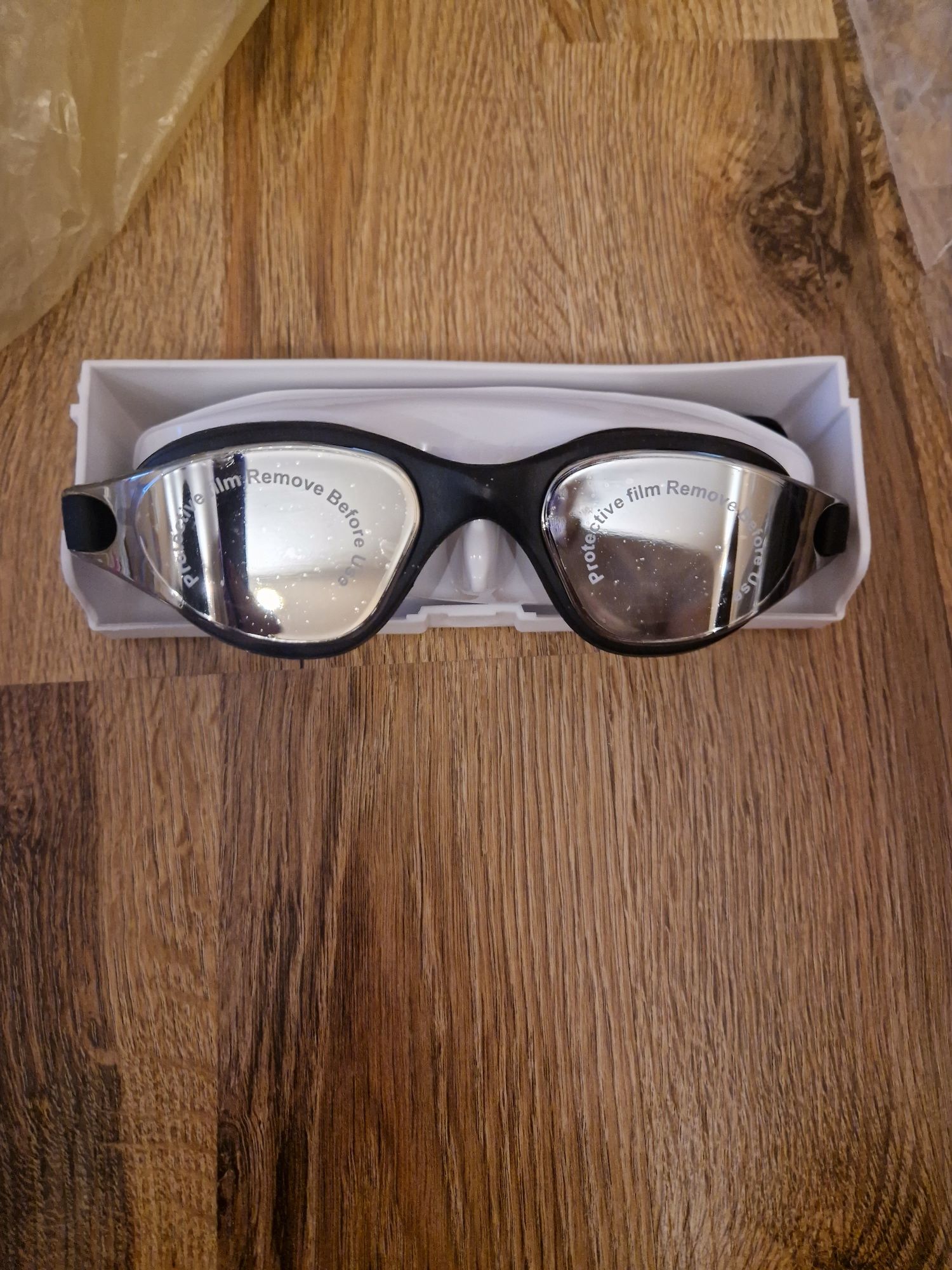 Nowe okulary pływackie