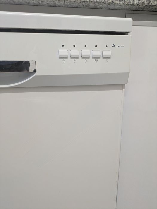 Máquina lavar loiça Teka com avaria