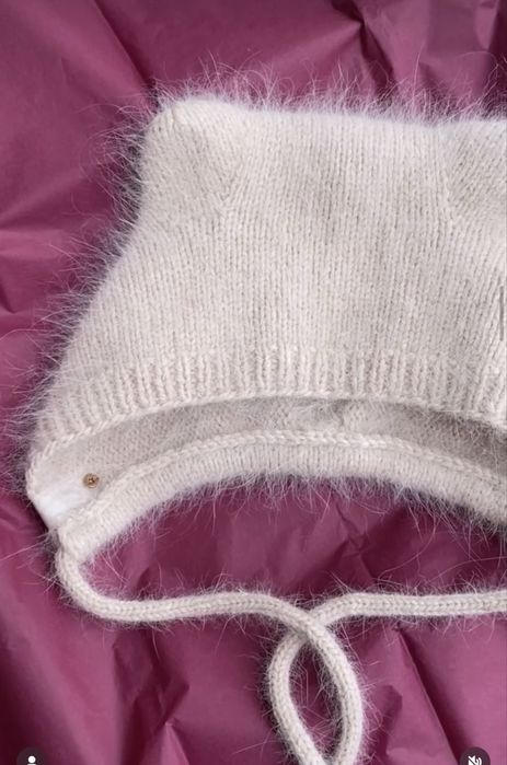 Шапочка с ушками, ручная работа ангора