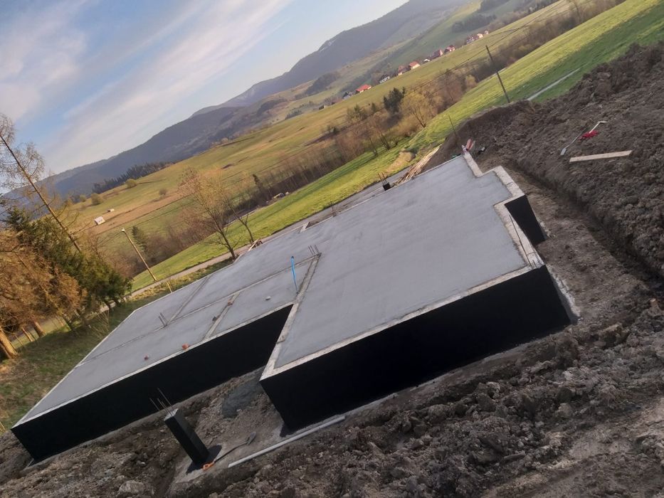 Budowa domów (usługi budowlane,płyty fundamentowe, murowanie ,dachy)