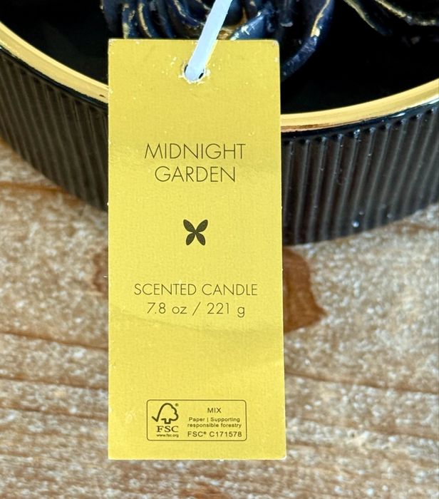 Оригінал!Нова декоративна преміум свічка Rose Christian Lacroix,221 гр