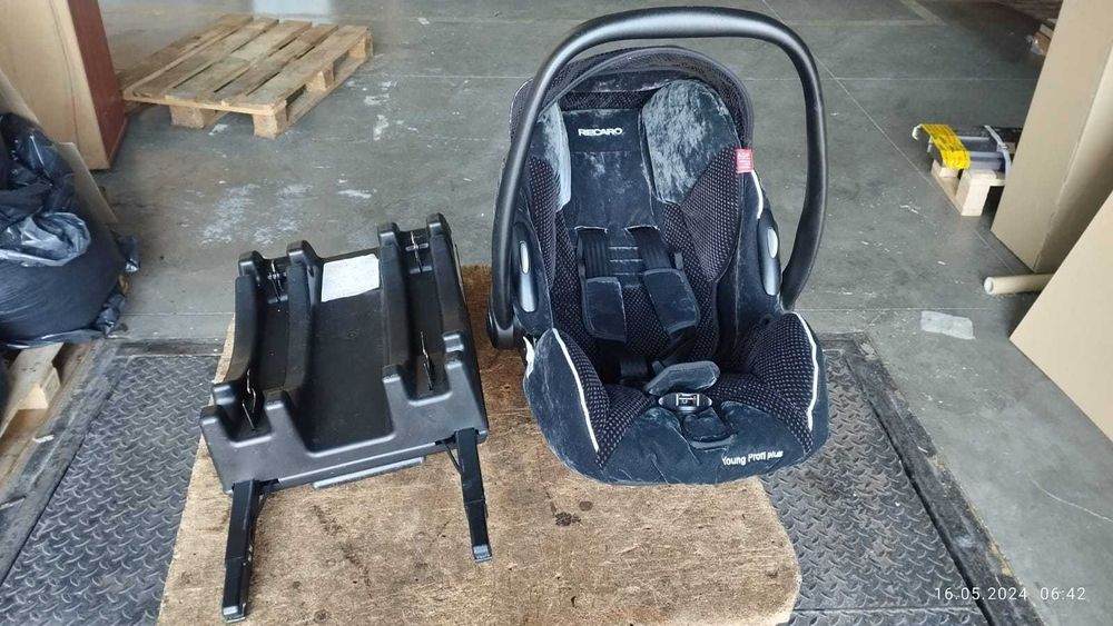 Fotelik Recaro Young Profi plus ISOFIX baza nosidło