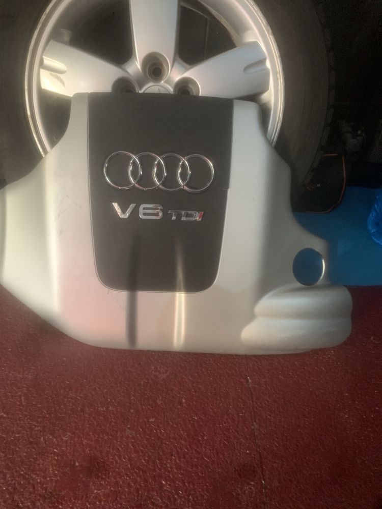 крышка двигателя от Audi V6 TDI