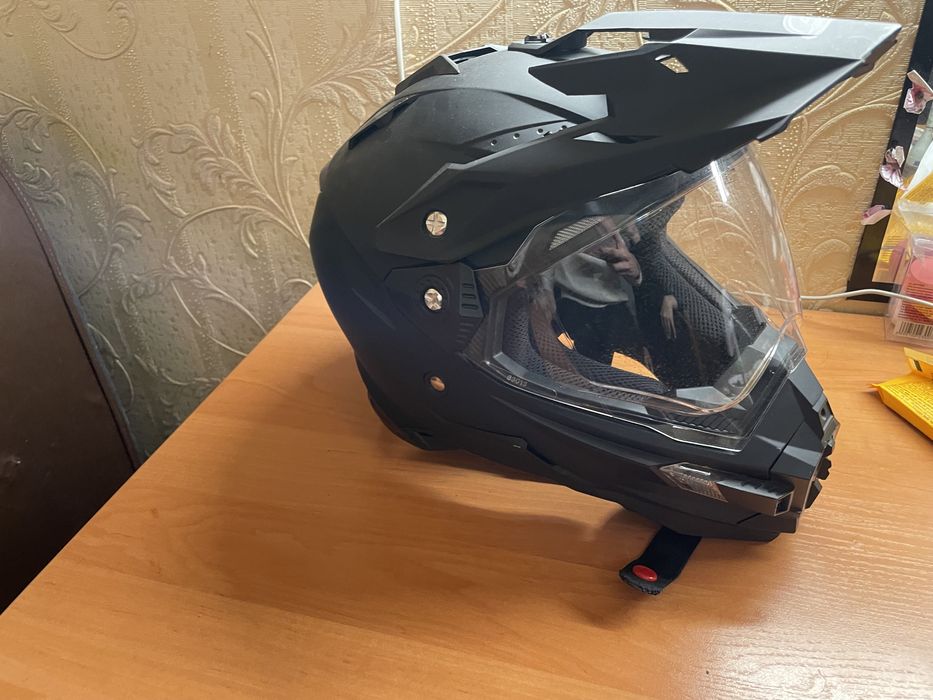 Продам Эндуро шлем Oneal