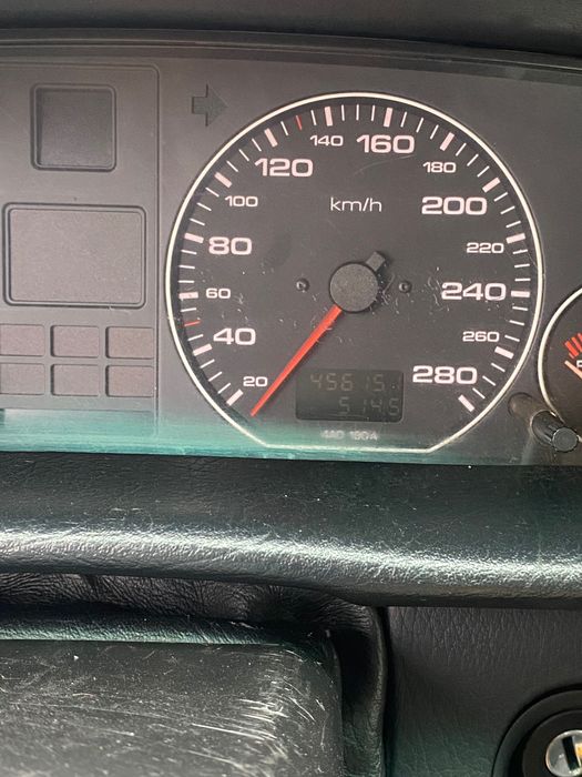 Продам авто  всі питання по телефону