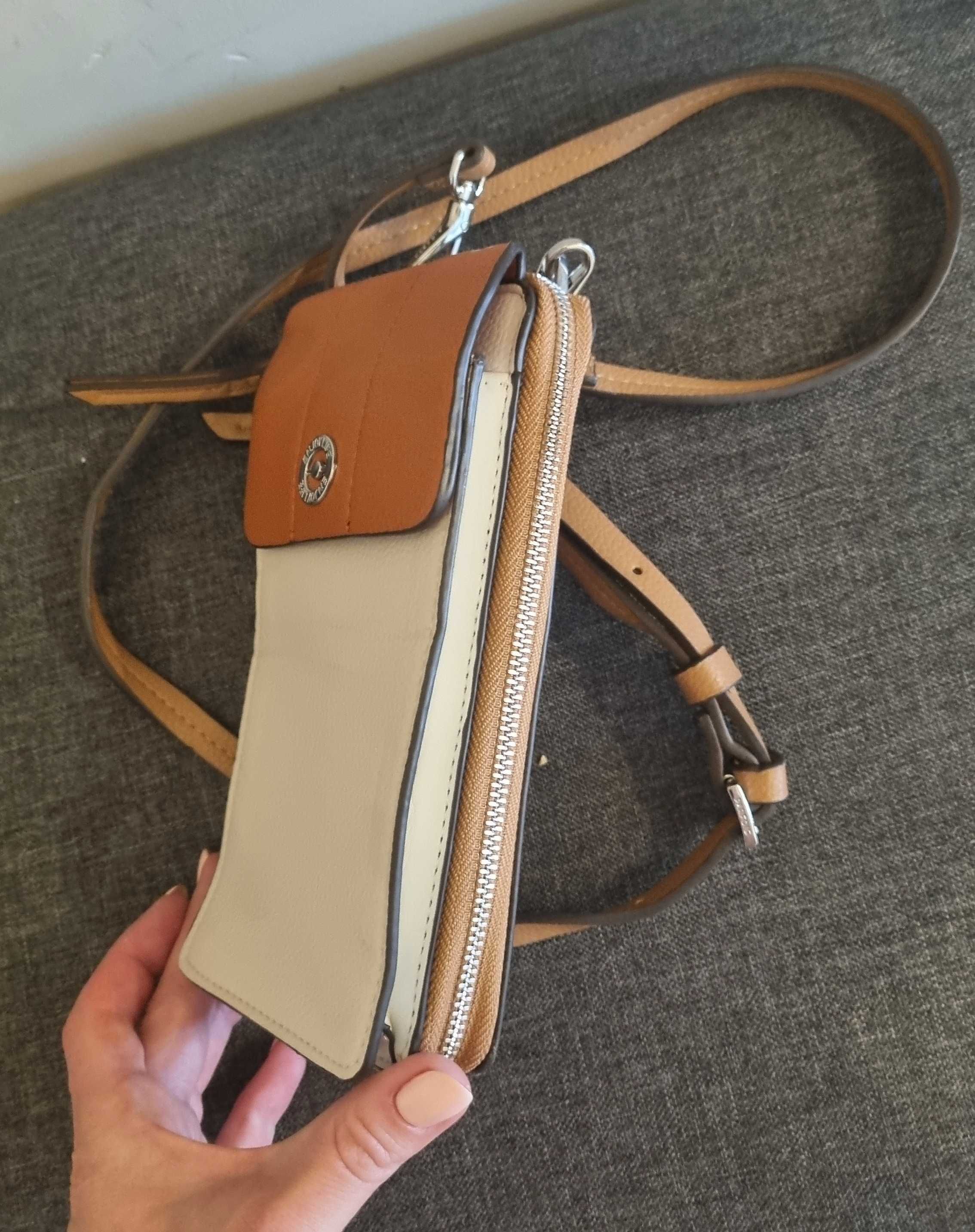 Etui na telefon z funkcją portwela