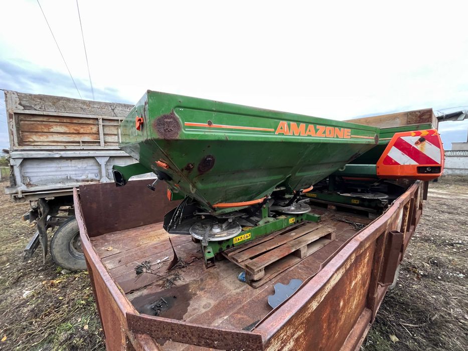 Розкидачі мінеральних добрив Amazone-18, 2013р