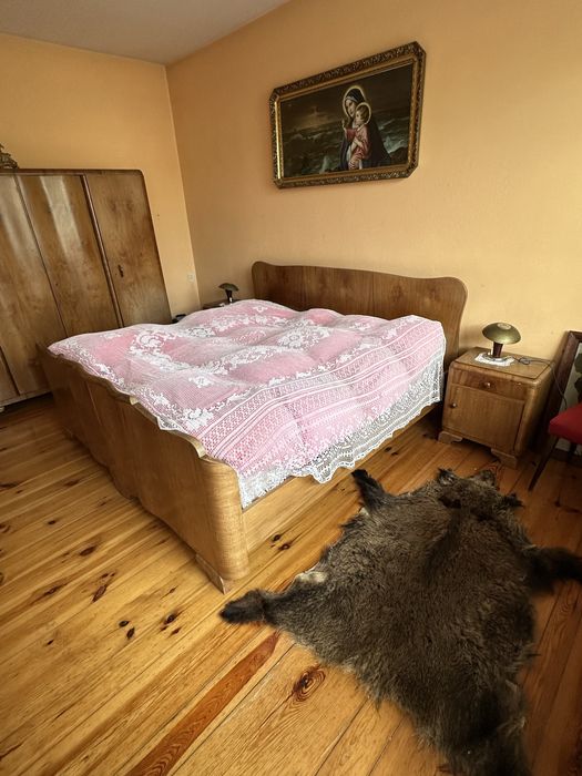 Komplet mebli do sylialni. 2xszafka nocna i łóżko vintage prl