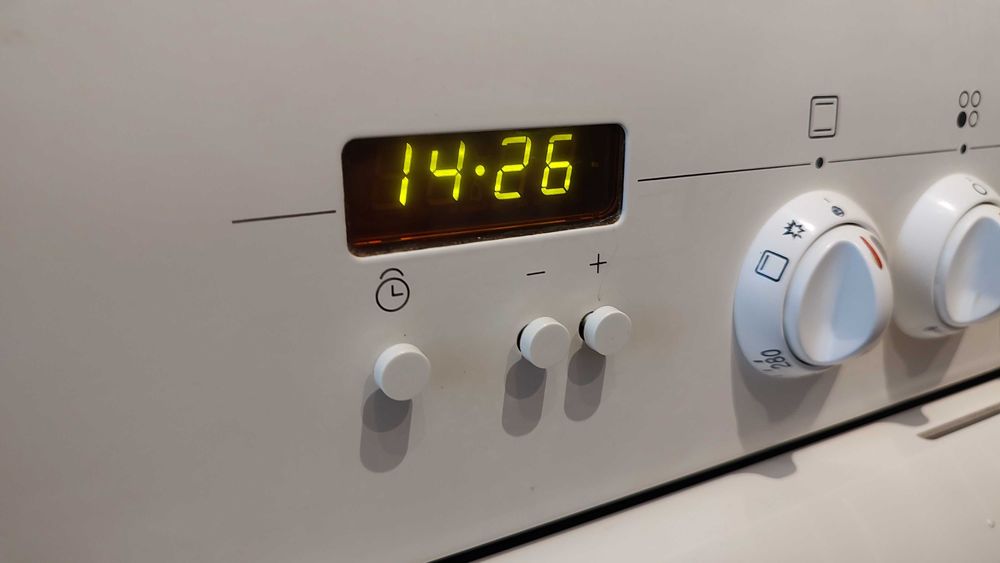 Газова плита з газовою духовкою Bosch HSG132PRF/02