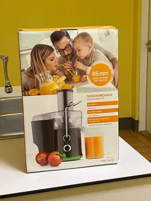 Sokowirówka z dużym otworem na owoce