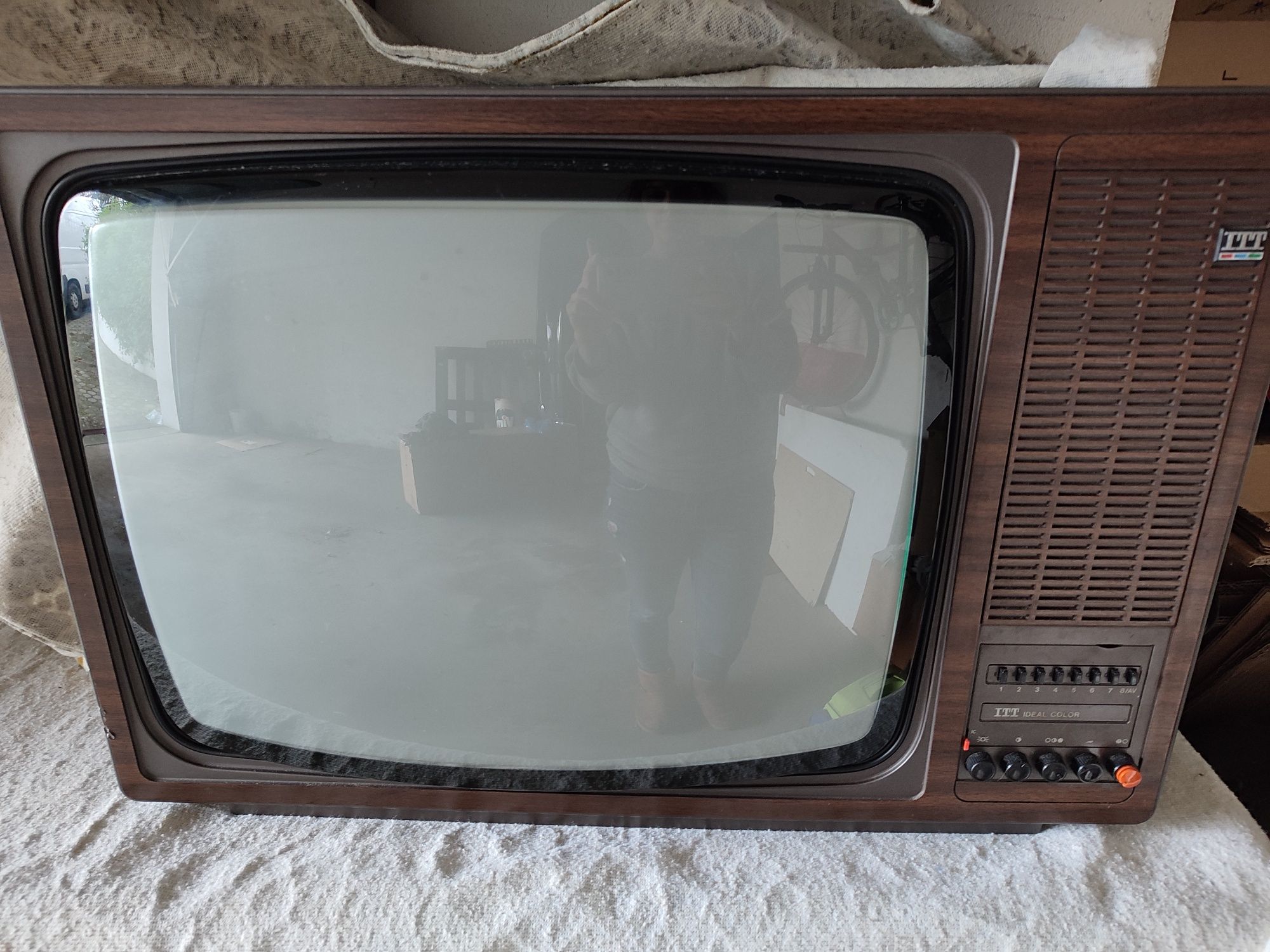 Televisor antigo