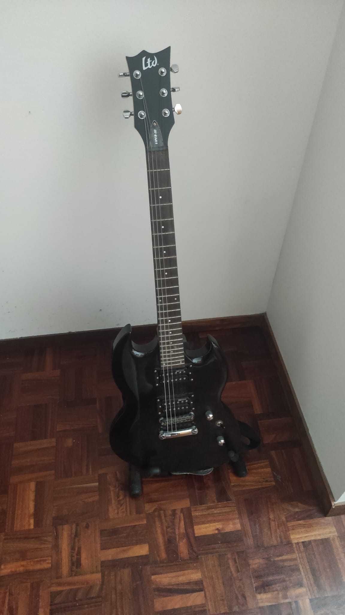 Guitarra ESP LTD Viper-10 BLK + Amplificador Marshall MG15GR