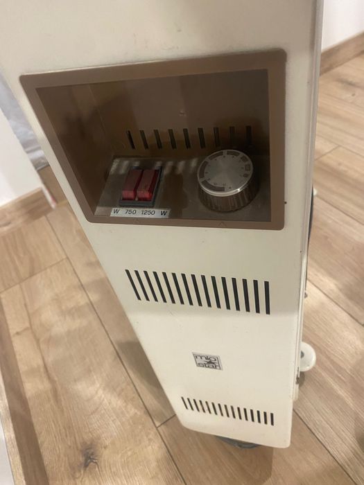 Grzejnik elektryczny 2000W sprawny dziala doskonale