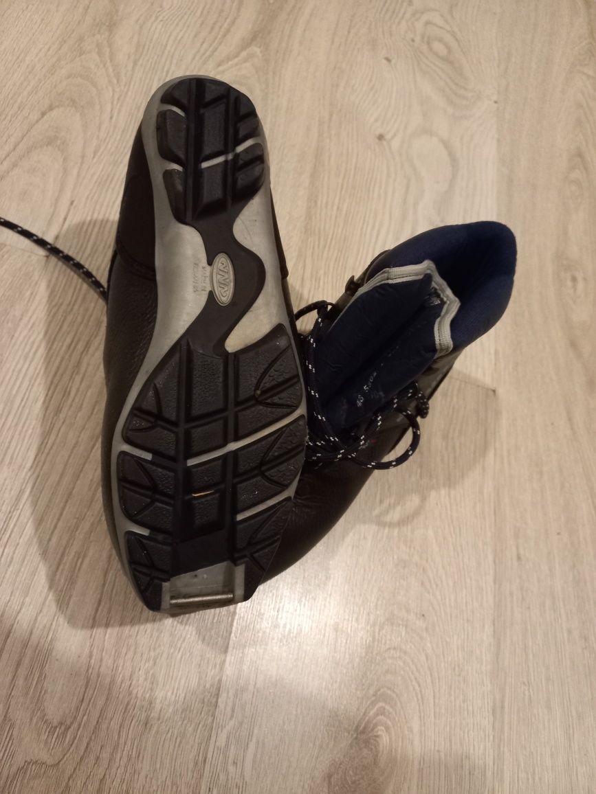 Buty do nart biegowych wiązanie nnn