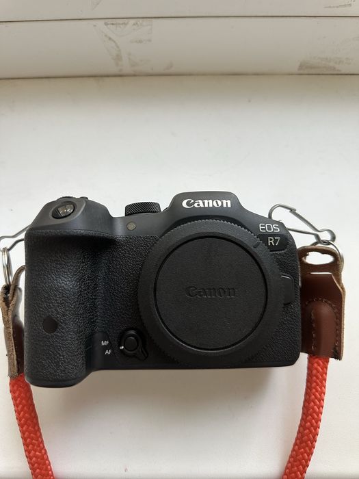 Фотоаппарат Canon EOS R7 body