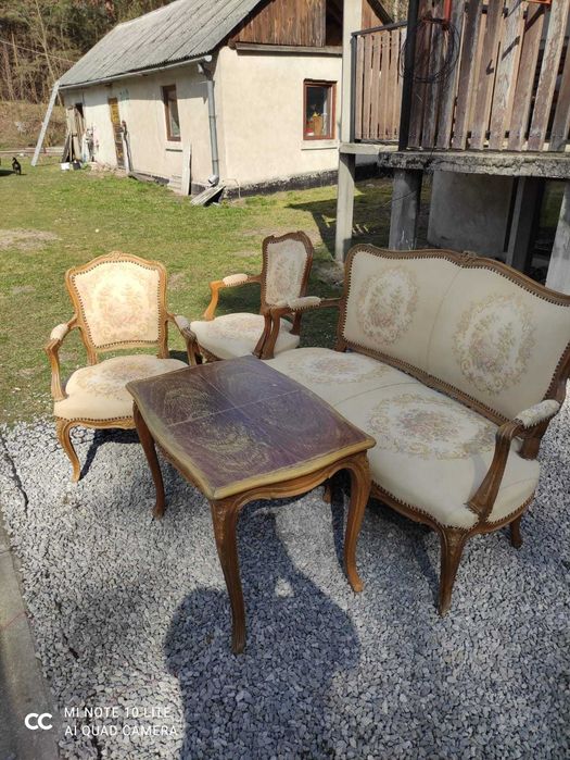 Zestaw mebli w stylu Ludwika