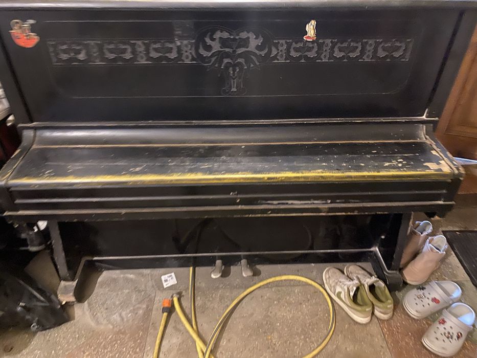 Музичний інструмент піаніно