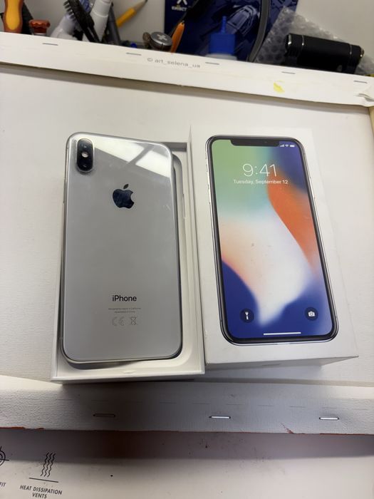 Продам телефон apple iPhone X 256Gb white 73%