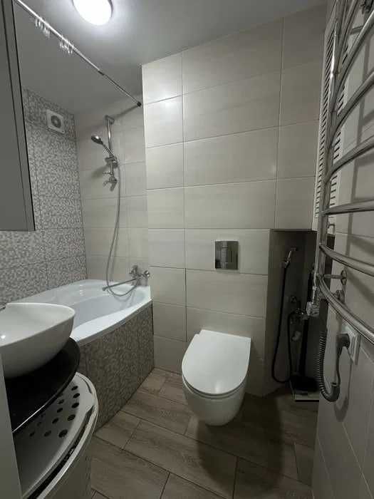 Двокімнатна квартира за адресою Олега Мудрака, 41.