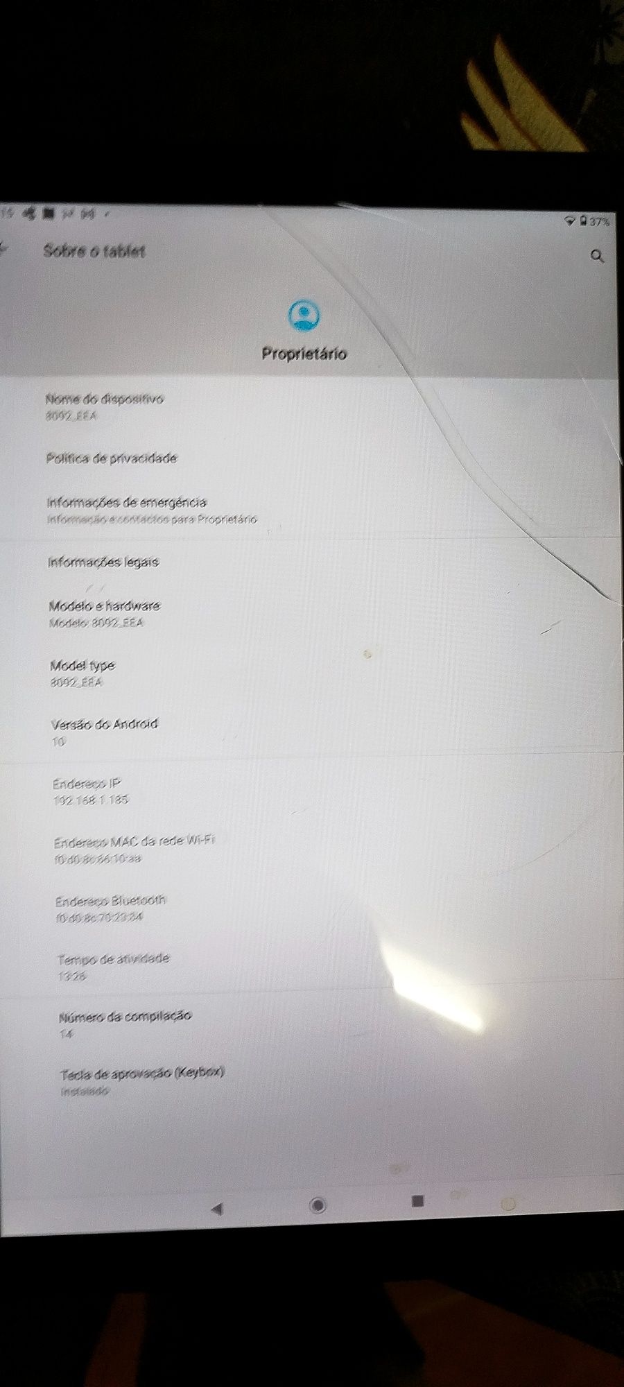 Tablet com ecrã partido mas a trabalhar