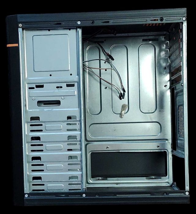 Красивый и стильный корпус для ПК формата АТХ