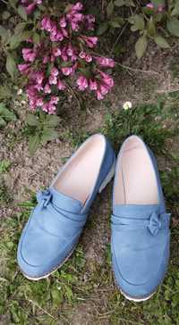 Niebieskie buty damskie