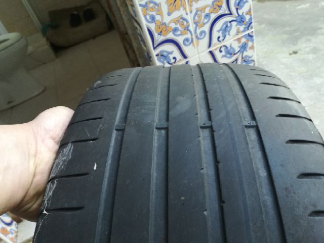 1 par de pneus 185/65 R15 Continental - meio uso