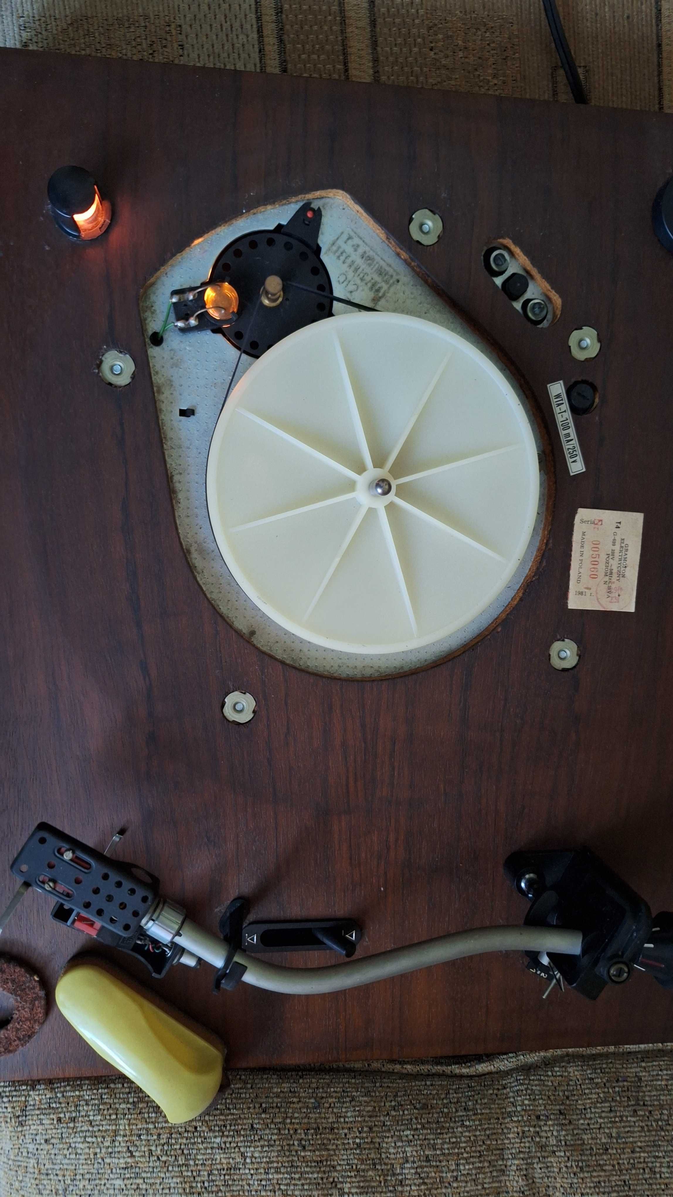 Gramofon Unitra Fryderyk G-620