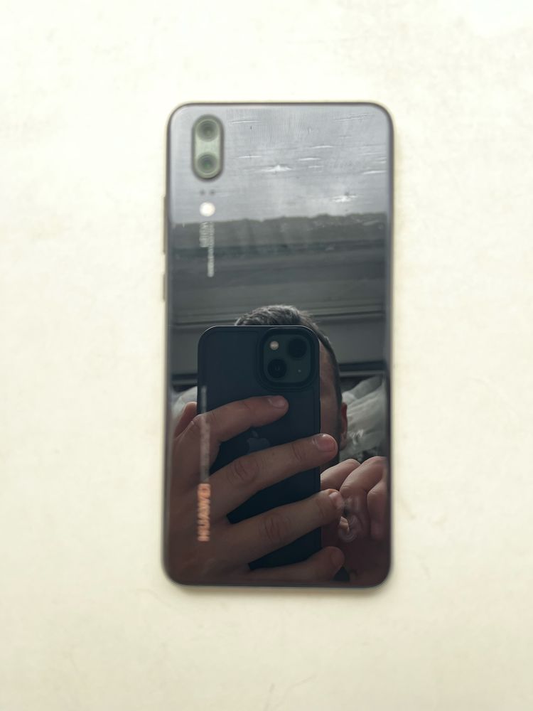 Продам Huawei P20 4/64 на дві сім