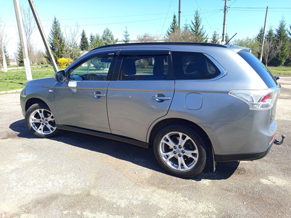 Mitsubishi Outlander 2,2 дизель