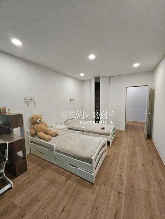 Продам 3 к.кв - 94 м2, Новострой, ЖК Плехановский, ул Молочная