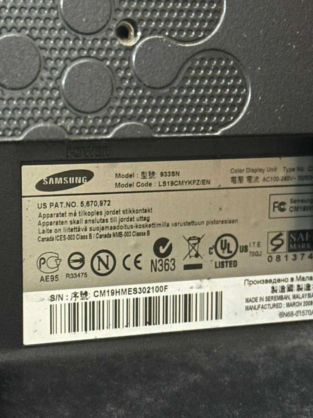 Monitor de Computador Samsung SyncMaster 933 - 18.5" LCD