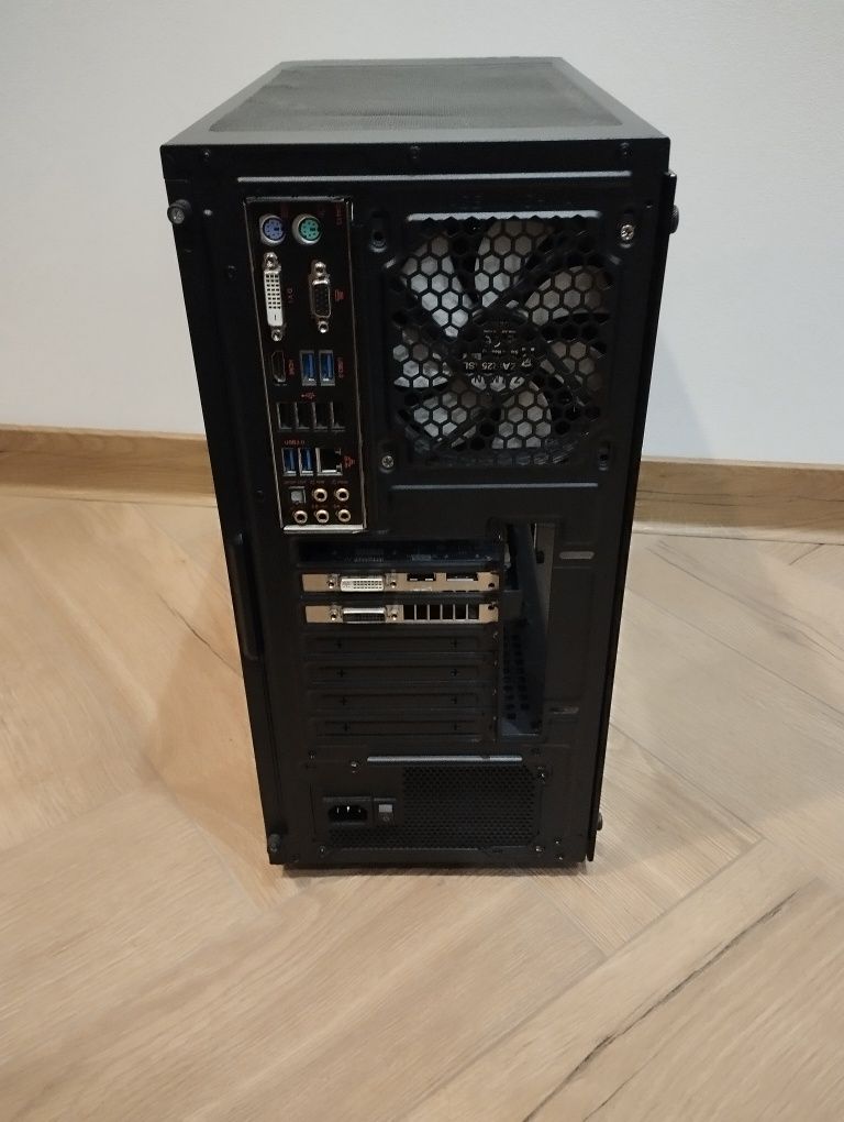 Komputer i5-4690K, Sapphire Radeon R9 280, 12 GB RAM