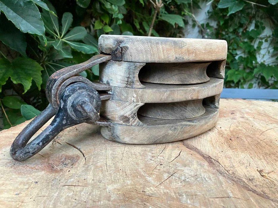 Moitão náutico (duas roldanas) antigo