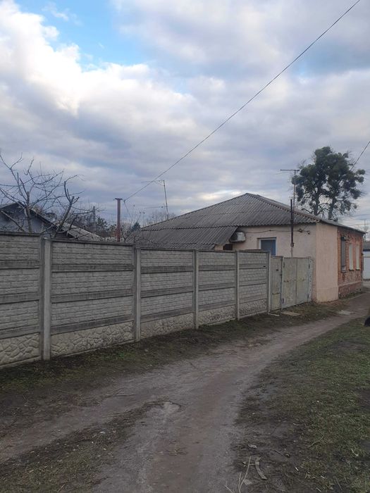 Продам 1/3 част. будинку,свій двір,зручн. метро Хол гора.вул.Лиса,57