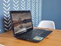 Komputer, laptop Asus k52J, 15.6' , wymienionym z dyskiem SSD 128 GB,