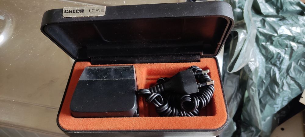 Máquina de barbear antiga da marca "CALOR LC3.S"