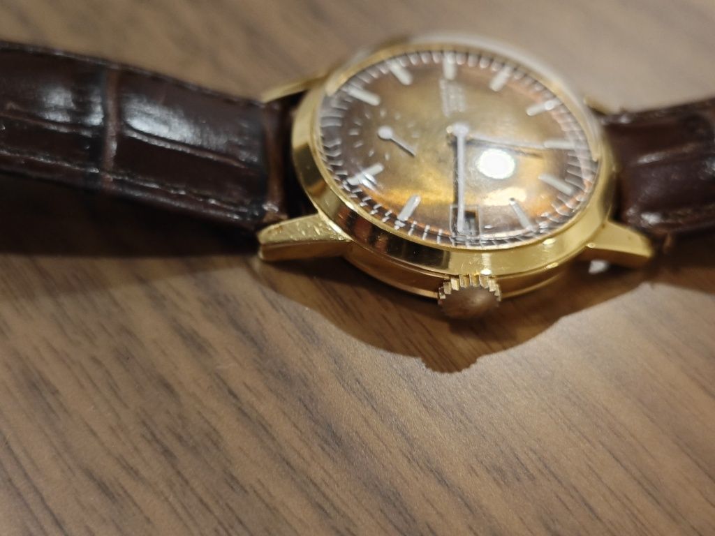 Relógio suíço vintage a corda Hudson
