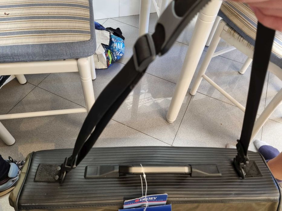 1 porta fatos (garment bag) Delsey Helium (viagem) 45" cinza