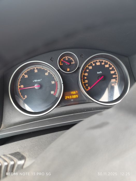 Opel zafira 1.7 дизель 2011 рік