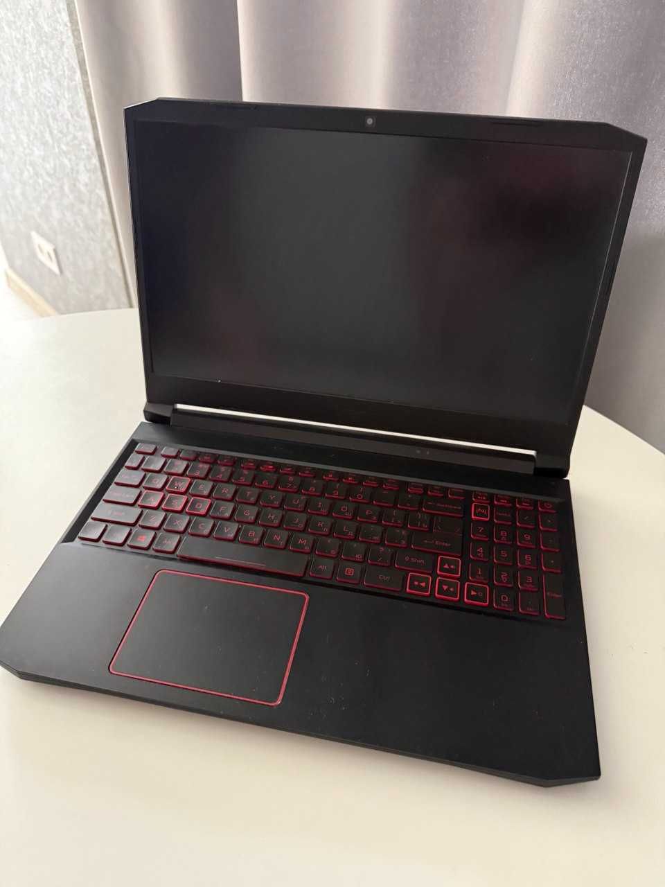 Acer Nitro AN515-44 GeForce GTX 1650 AMD Ryzen 5 4600H ОЗП 16 Гб 3 ГГц