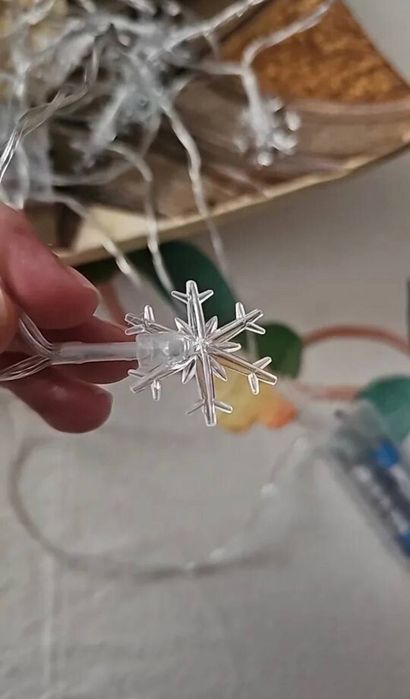 Різдвяний, новорічний декор, сніжинки, лед-гірлянда