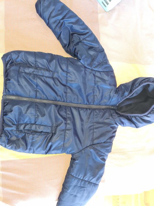 Kispo menino inverno