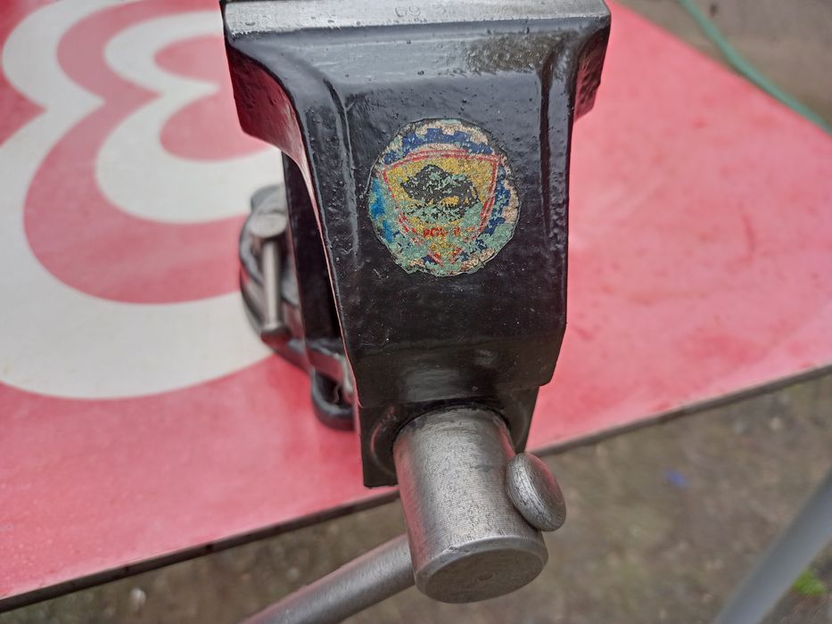 Sprzedam imadło stołowe bizon sprawne